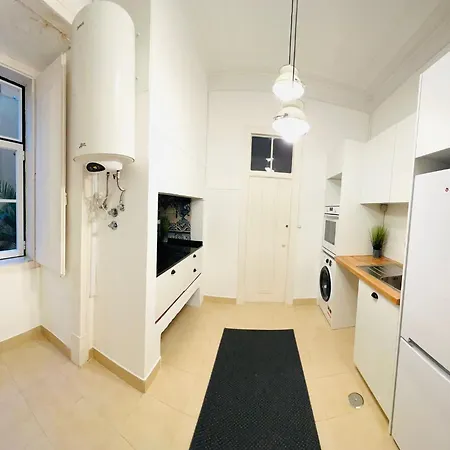 Luxury In The Centre Of Lisbon, Alfama Hostel