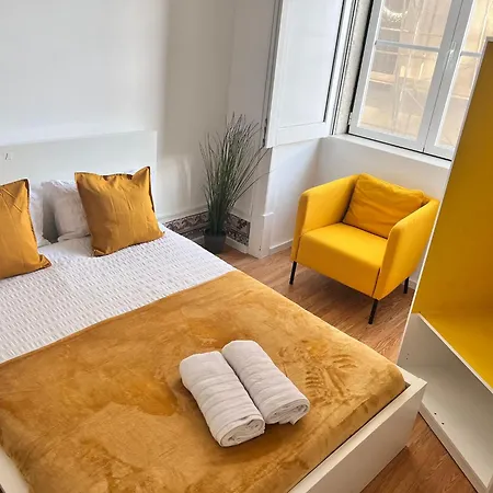 Luxury In The Centre Of Lisbon, Alfama Hostel *