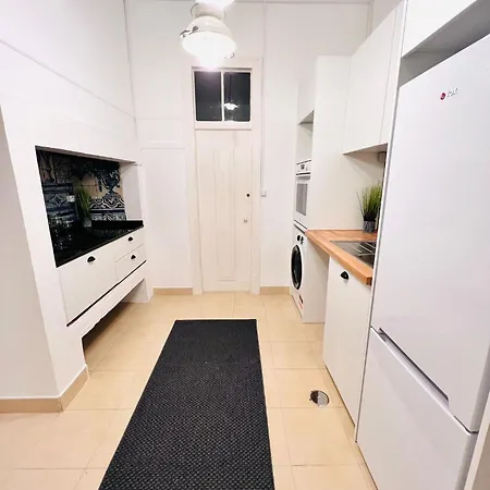 Luxury In The Centre Of Lisbon, Alfama Хостел *