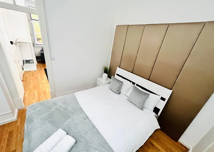 호스텔 Luxury In The Centre Of Lisbon, Alfama